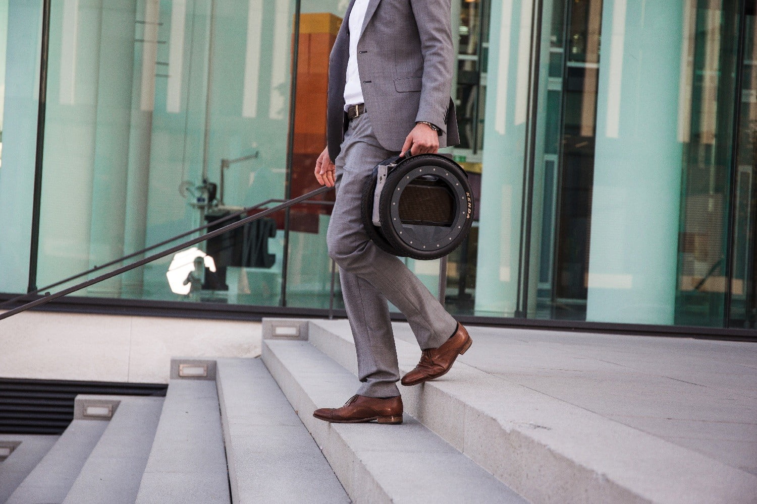 The innovative Urmo hoverboard folds flat in just 2 seconds
