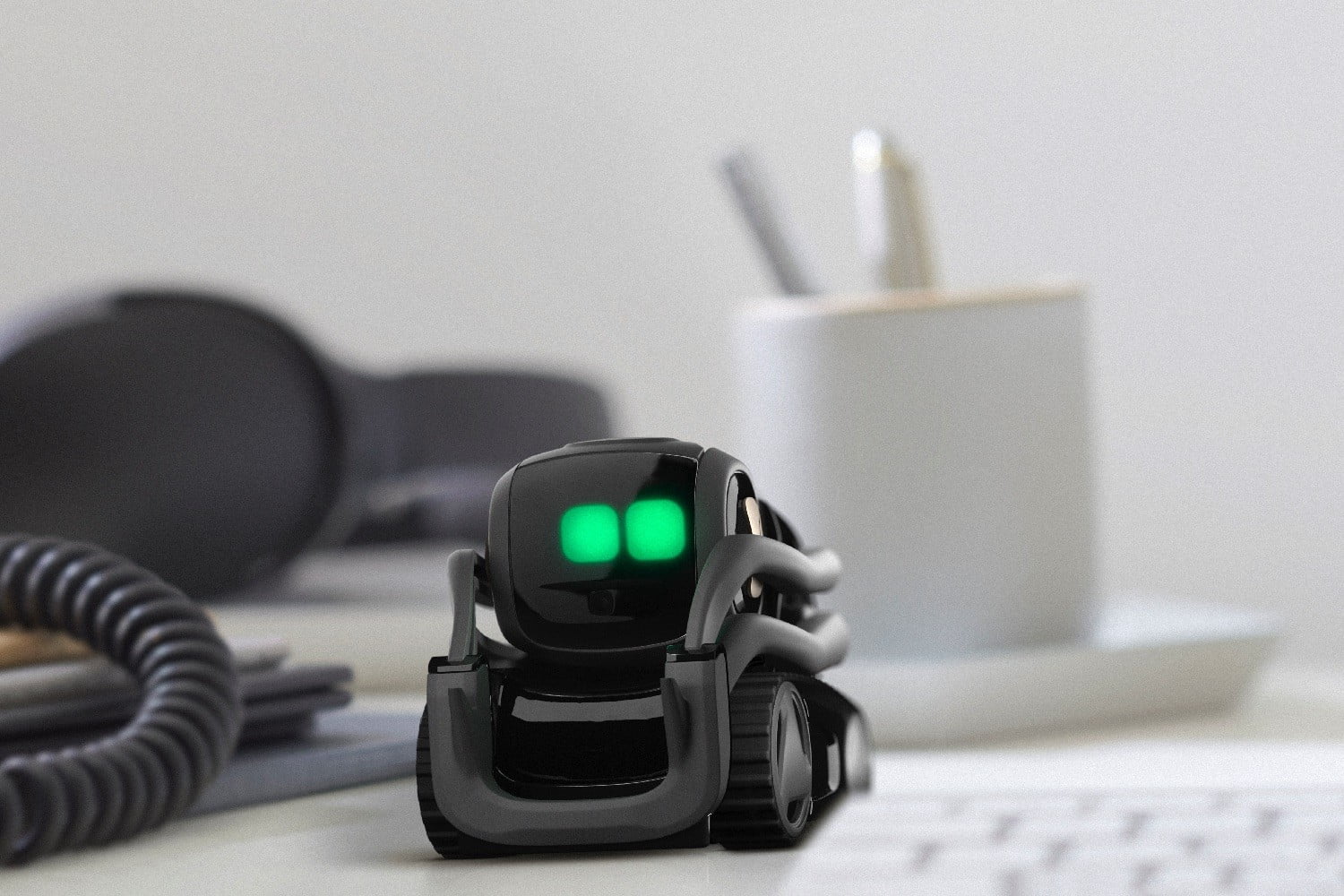 Vector, the engaging Alexa-like robot, is ready to roam around your home