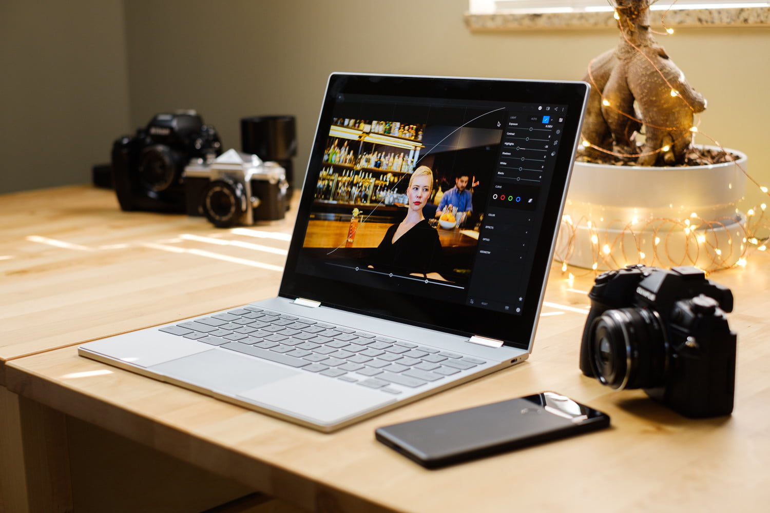 Best Buy is offering the Google Pixelbook for just $699 on Black Friday