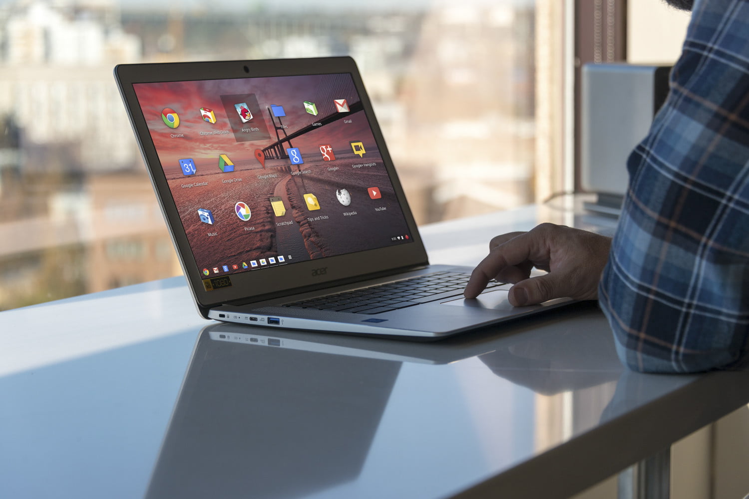 Here’s how to easily zip and unzip files on a Chromebook