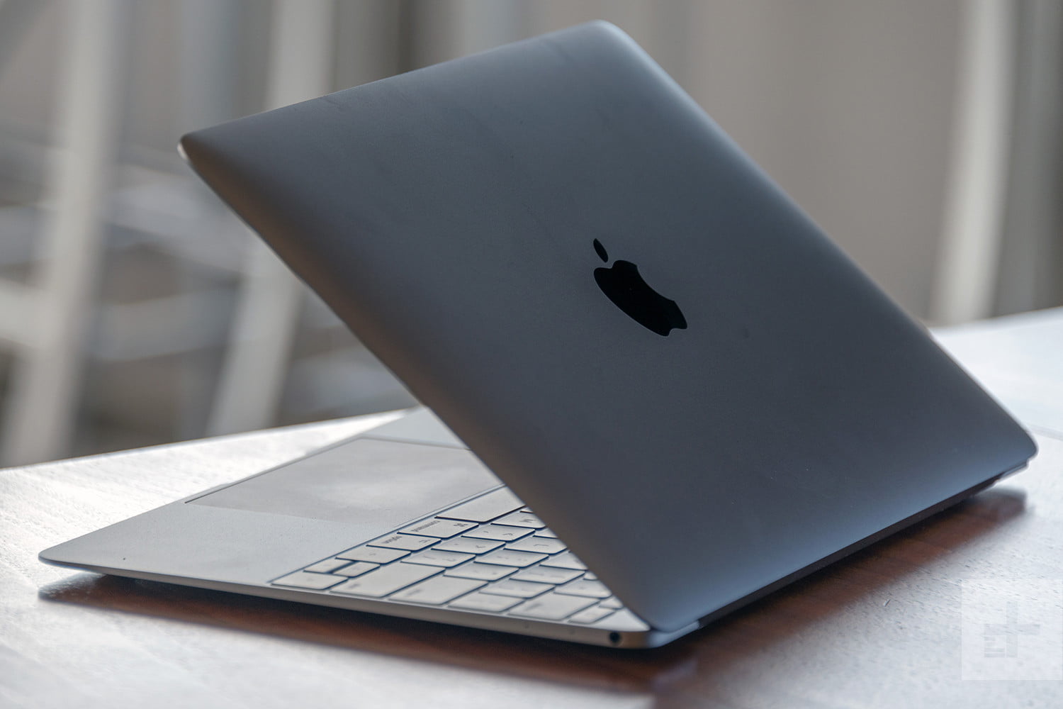 Snatch Apple’s 2017 15-inch MacBook Pro for up to $1,200 off at B&H