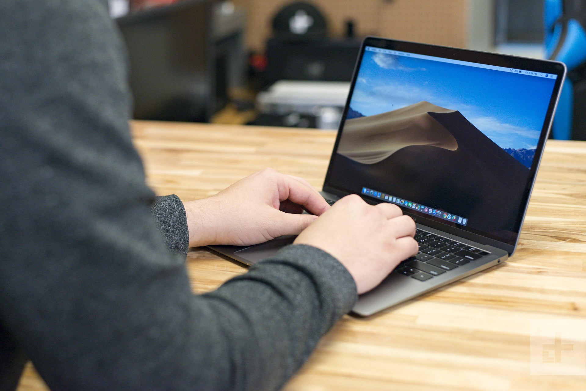 Apple MacBook Air vs. Microsoft Surface Pro 6