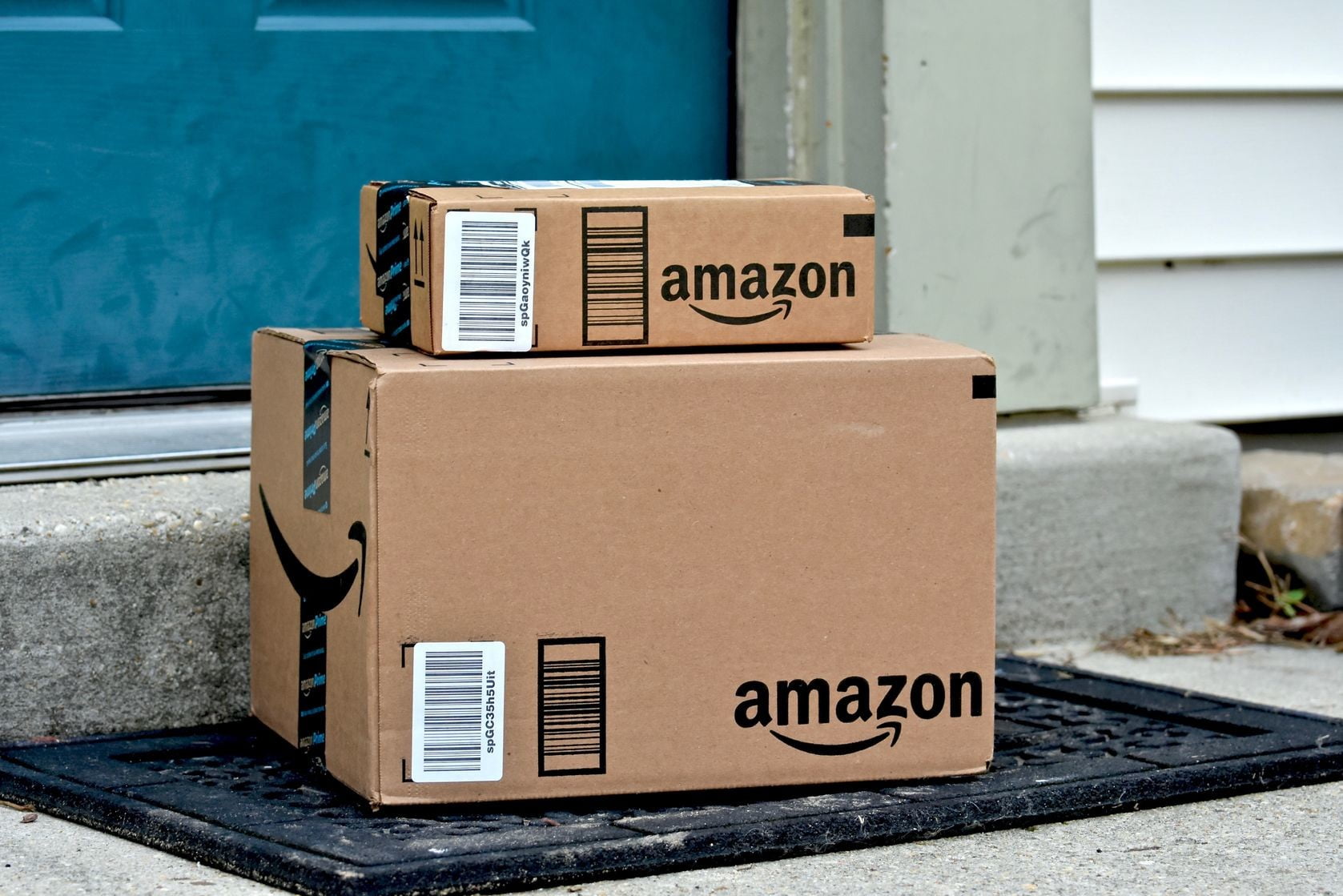 Cops go after porch pirates with dummy Amazon boxes and GPS trackers