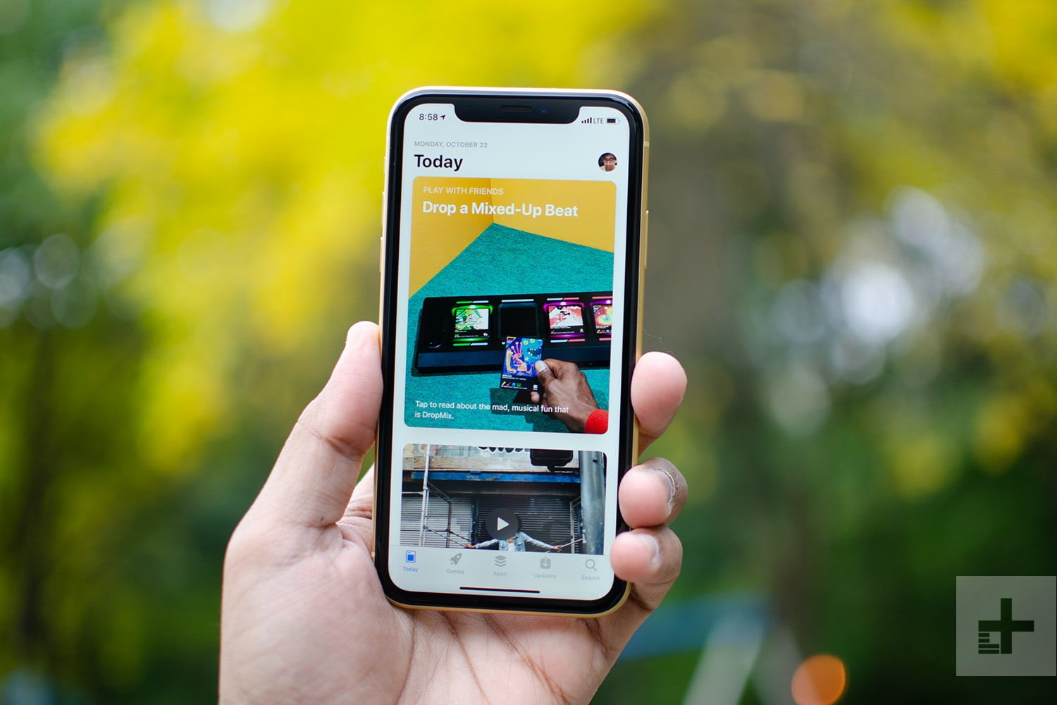 T-Mobile is giving away free iPhone XRs and Galaxy S9s for the holidays