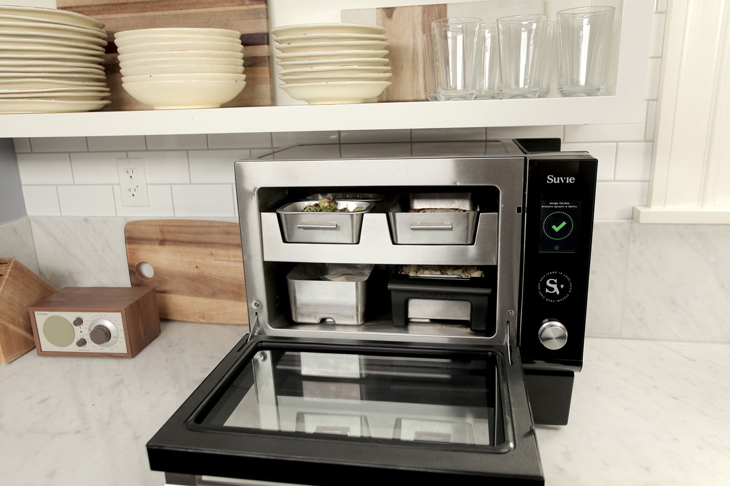 Suvie smart cooler and cooker is on display at CES 2019, ready for pre-orders