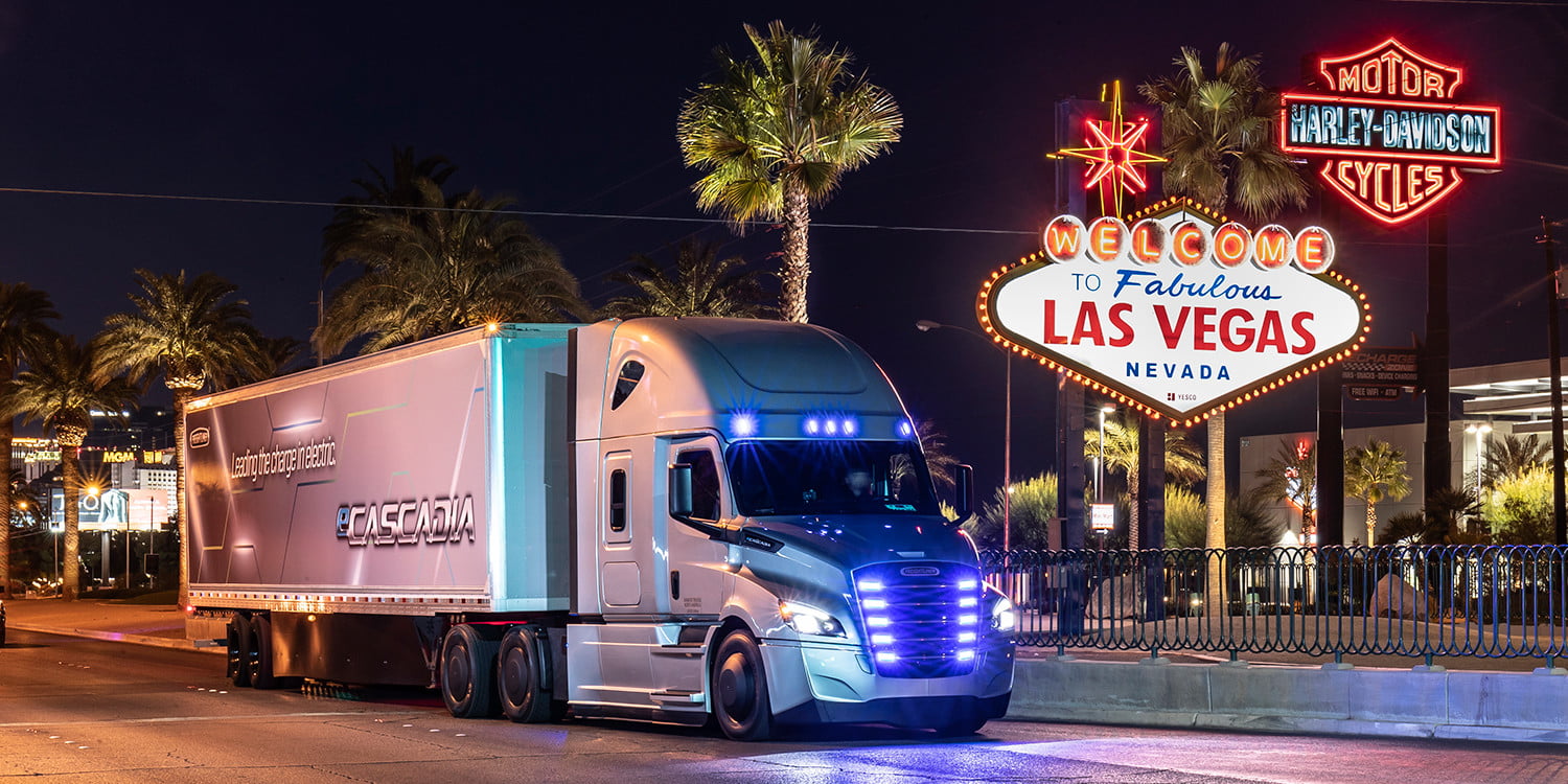 Driving Daimler’s 40-ton eCascadia big rig isn’t just fun, it’s electrifying