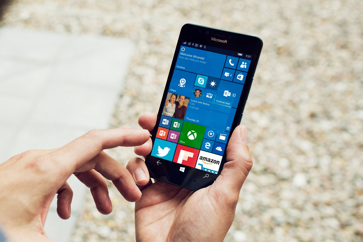 Windows 10 Mobile support ending: Switch to iOS or Android, Microsoft says